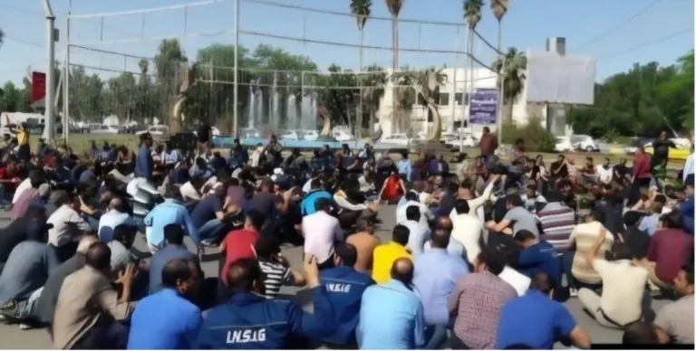 Em setembro de 2026, Irã enfrenta recorde de protestos trabalhistas devido à inflação e desemprego crescente.