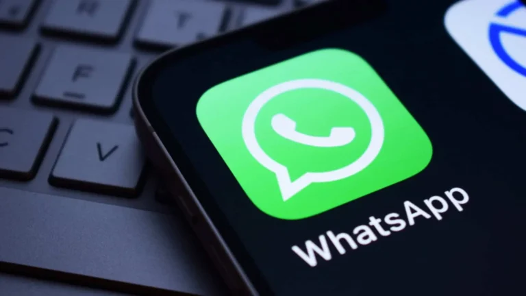 WhatsApp instruiu chatbot a não recomendar contato com reguladores de privacidade ao excluir conta, aponta pesquisa.
